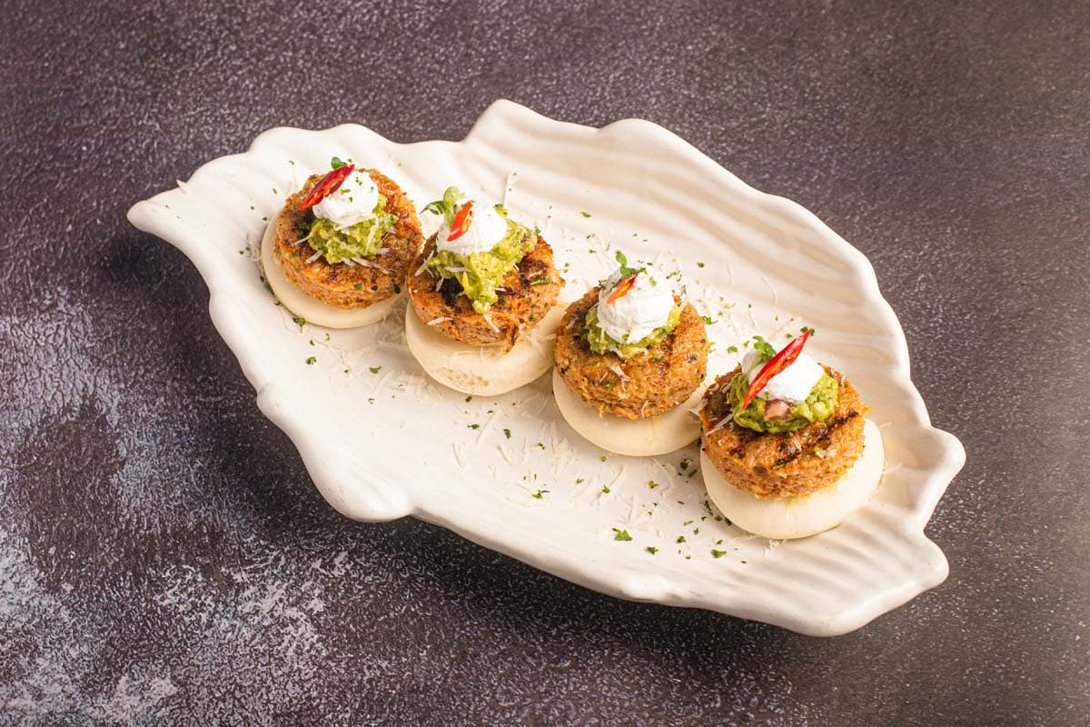 Stuffed eggs on a leaf-shaped platter — hospitality photography by Imagesque, Dubai